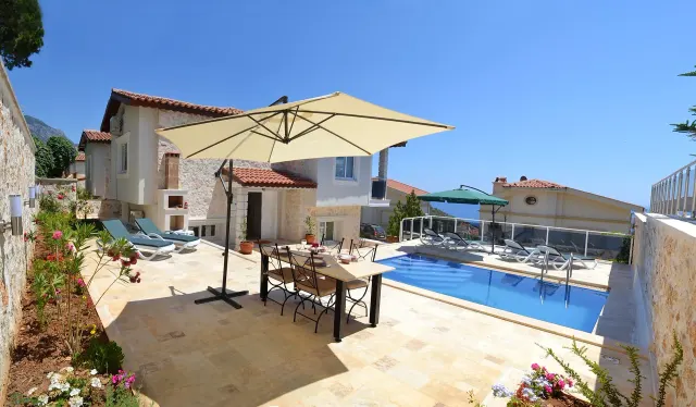 BookNoFees: Villa Frida - Kunst, Berge und Meer – Kalkan, Kas, Antalya