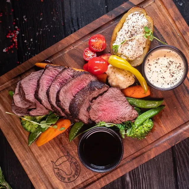 BookNoFees: Restaurant – Beef N' Pepper – Warsaw – Rindfleisch mit Paprika, Foto 2