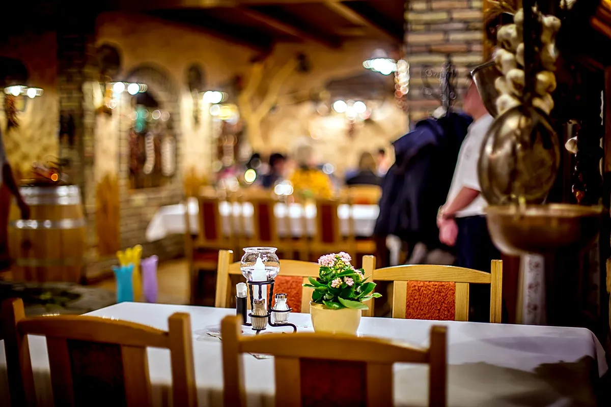 BookNoFees: Restaurant – Csalánosi Csárda – Budapest – Gasthaus „Csalánosi“, Foto 1
