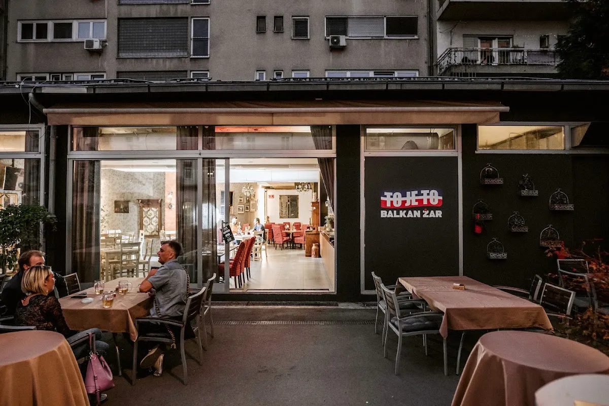 BookNoFees: Restaurant – To Je To balkan žar – Ljubljana – Das ist es: Balkan-Grill, Foto 1