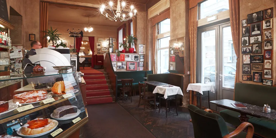 BookNoFees: Café – Café Jelinek – Vienna – Café Jelinek, Foto 1