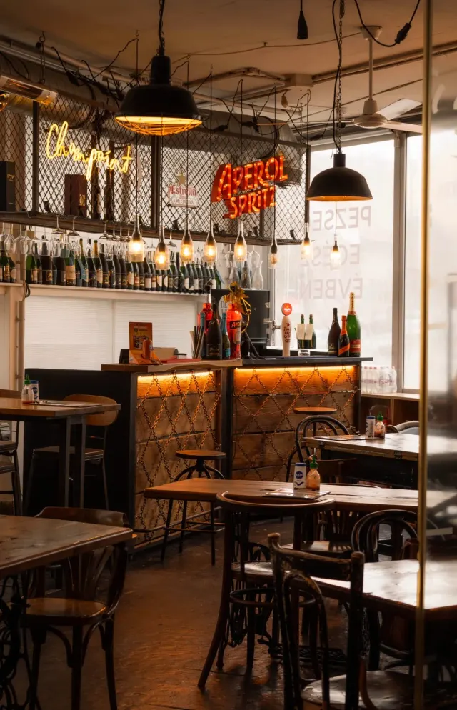 BookNoFees: Restaurant – Buja Disznó – Budapest – Das lüsterne Schwein, Foto 2