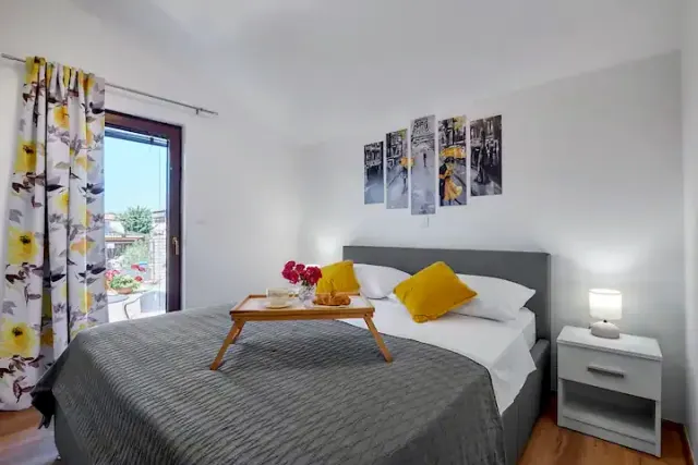 BookNoFees: Süsse 2SZ Wohnung Suzi in Pula, super Lage – Pula