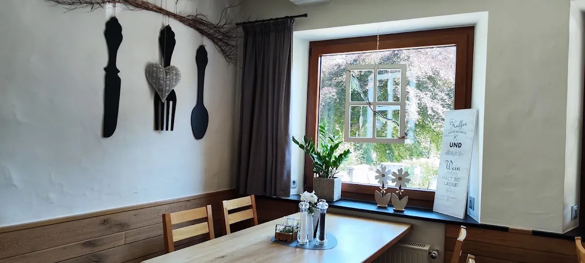 BookNoFees: Restaurant – Gasthof Kaiser – Kirchhundem – Gasthof Kaiser, Foto 1