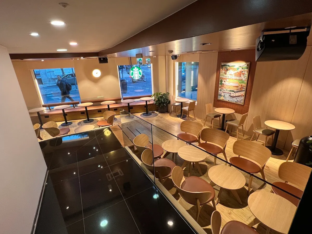 BookNoFees: Restaurant – Starbucks – Lisbon – Starbucks, Foto 1