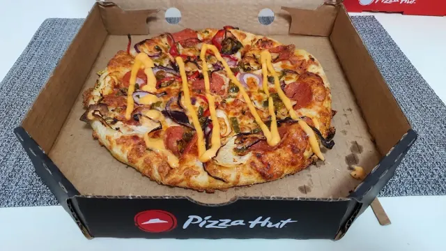 BookNoFees: Restaurant – Pizza Hut – Bucharest – Pizza Hut, Foto 2