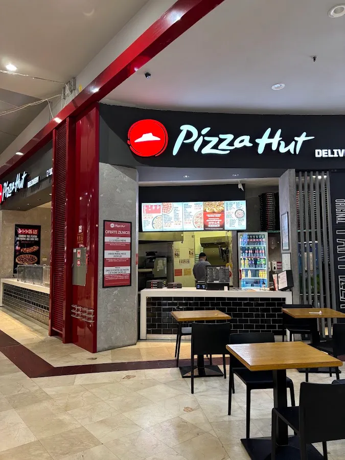 BookNoFees: Restaurant – Pizza Hut – Bucharest – Pizza Hut, Foto 1