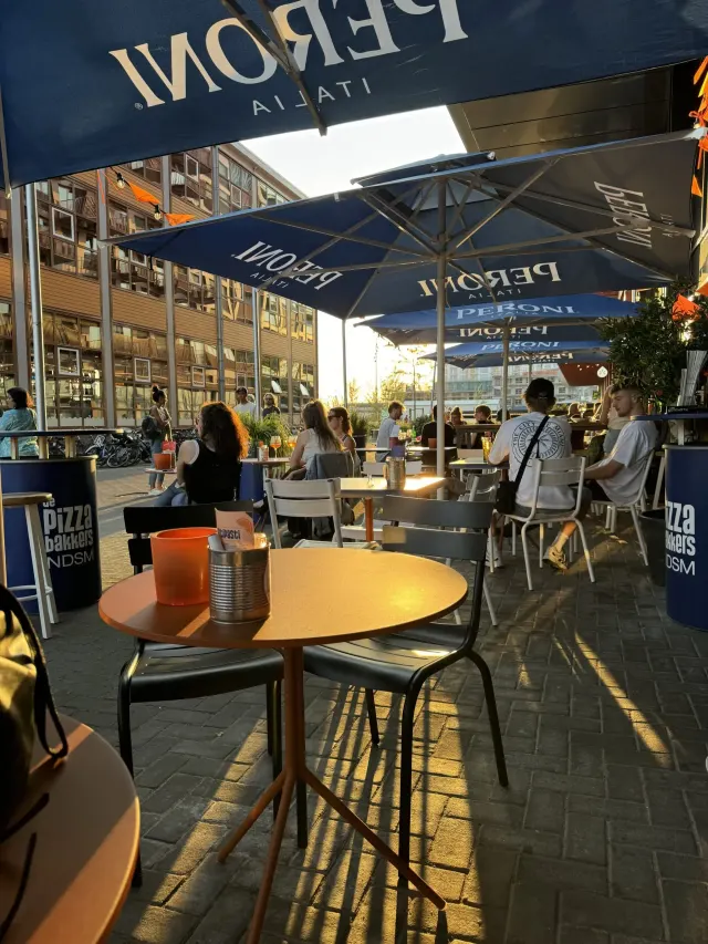 BookNoFees: Restaurant – De Pizzabakkers – Amsterdam – Die Pizzabäcker, Foto 3