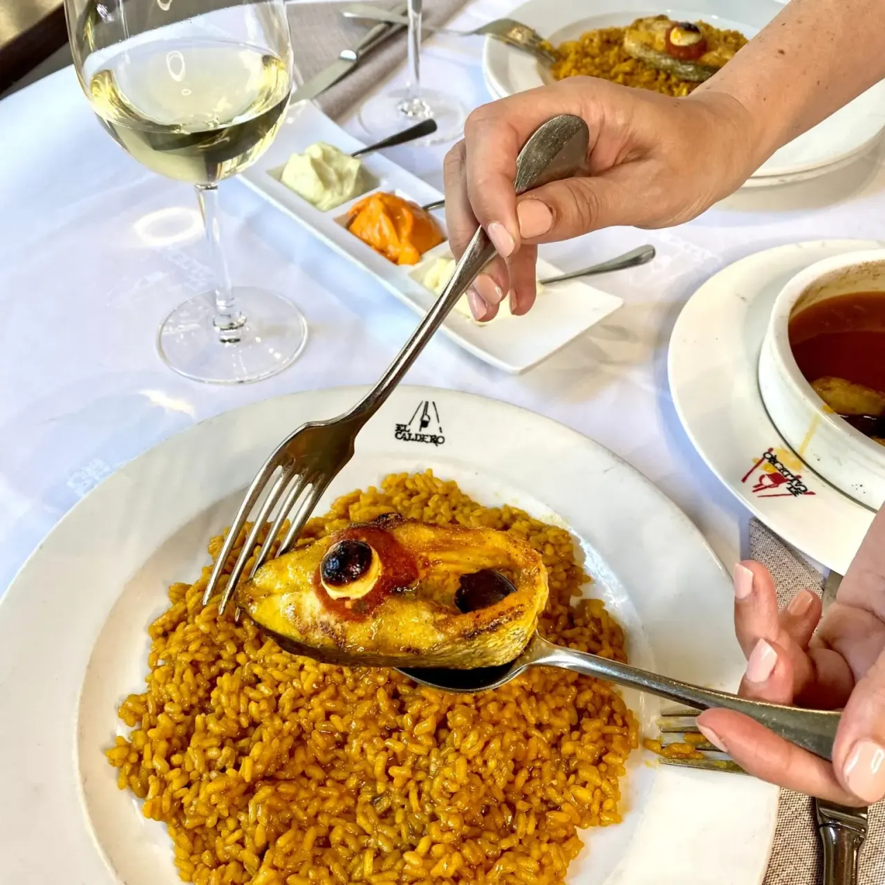 BookNoFees: Restaurant – El Caldero – Madrid – Der Kessel, Foto 1