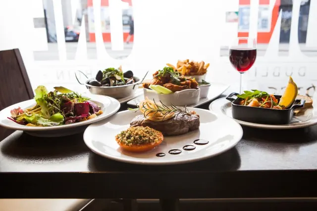 BookNoFees: Restaurant – One Bistro – Dublin – One Bistro, Foto 2