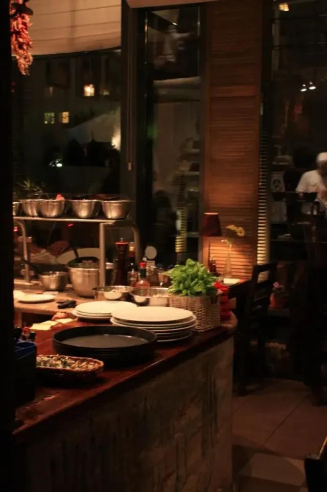 BookNoFees: Restaurant – Basilia – Warsaw – Königin des Himmels, Foto 2