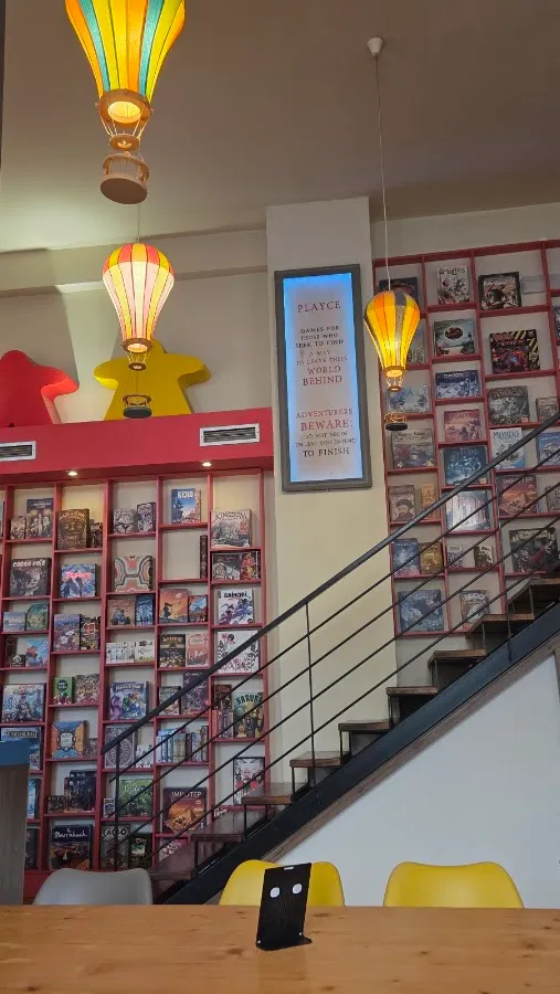 BookNoFees: Playce Café, Athens