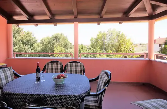 BookNoFees: Ferienwohnung in Fažana Valbandon – Ruhe und Erholung auf 110m2, in Strandnähe