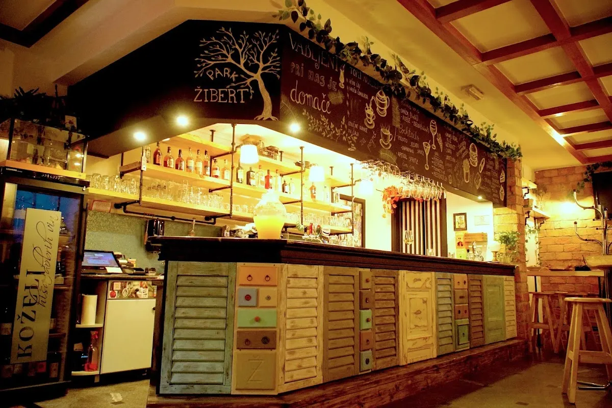 BookNoFees: Restaurant – Gostilna Žibert – Ljubljana – Gasthaus Žibert, Foto 1