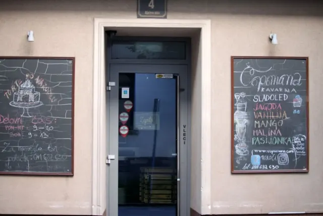 BookNoFees: Café – Kavarna Čopomana – Ljubljana – Café Čopomana, Foto 2