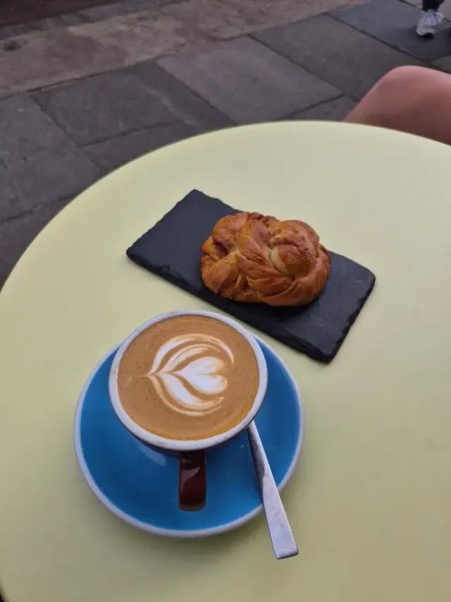 BookNoFees: Café – Brothers Bakery – London – Bäckerei Brothers, Foto 2