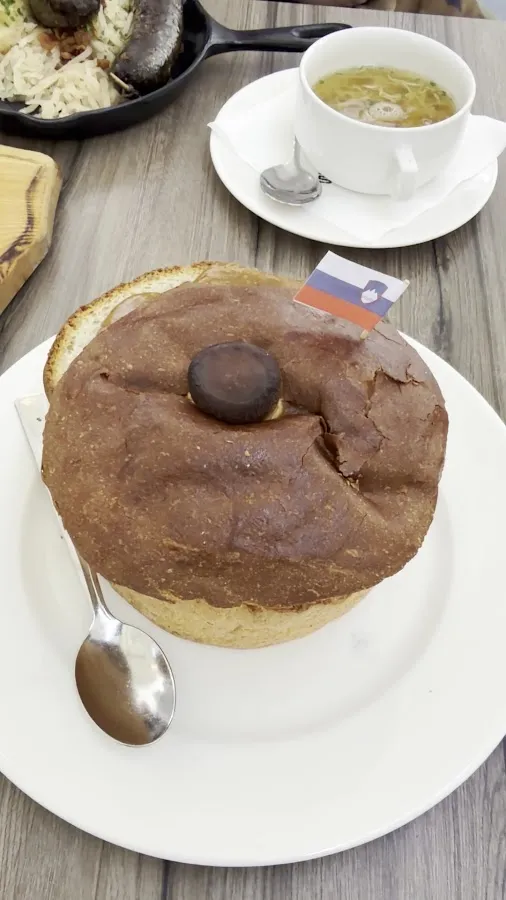 BookNoFees: Restaurant – Sokol – Ljubljana – Schokolade, Foto 3