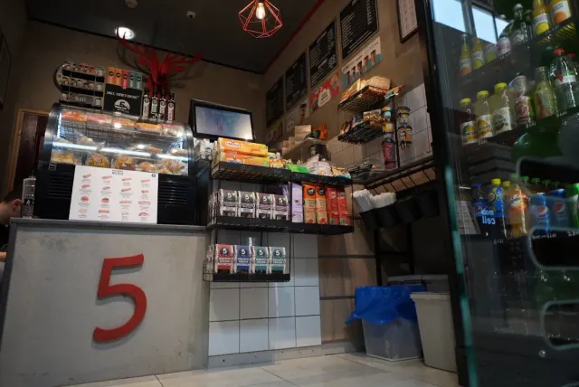 BookNoFees: Restaurant – 5 to go – Bucharest – Noch 5, Foto 3