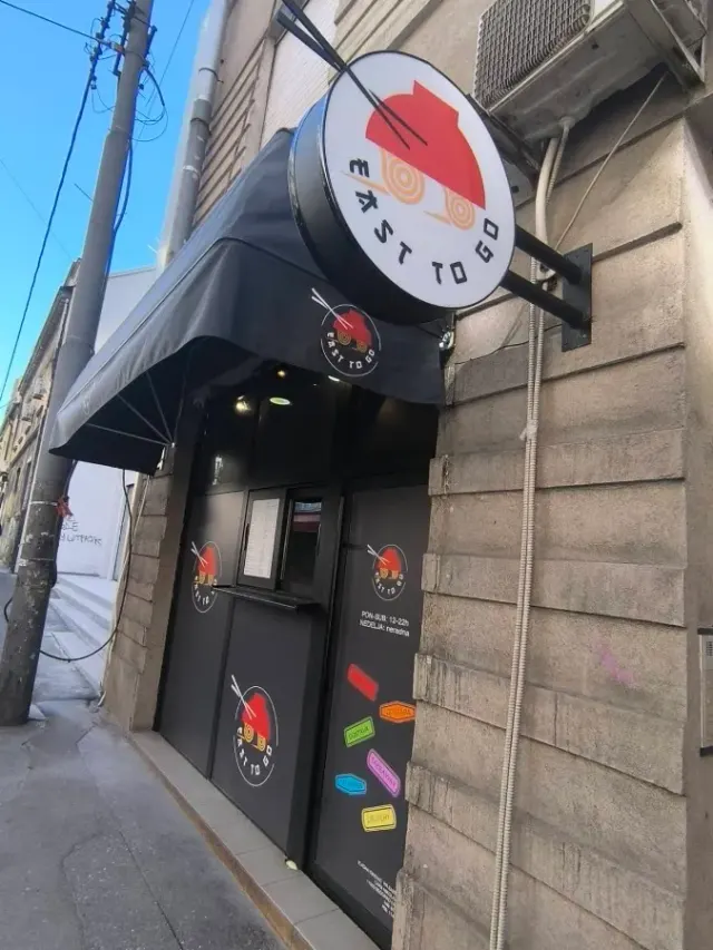 BookNoFees: East to Go, Belgrade