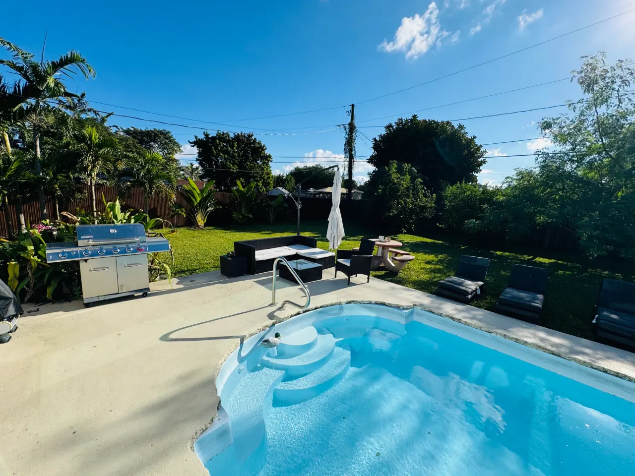 BookNoFees: Ferienwohnung in Cutler Bay, Vereinigte Staaten – Garten mit Swimmingpool, Grill und Gartenmöbeln