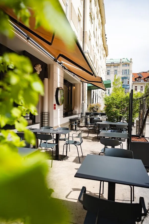 BookNoFees: Restaurant – Aftr – Ljubljana – Danach, Foto 1