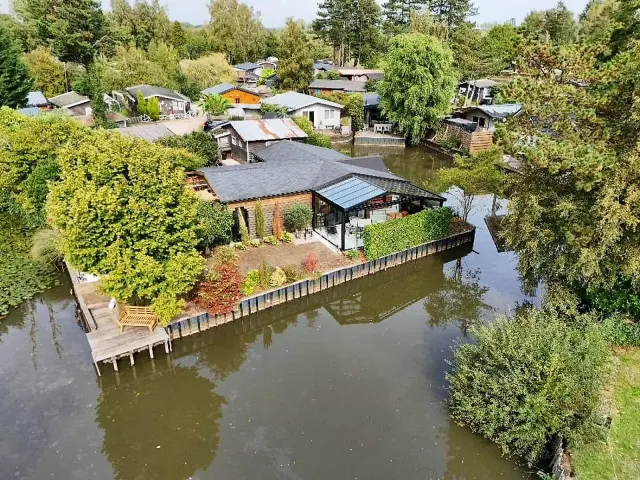 BookNoFees: Tranquillo chalet con una camera da letto e giardino privato – Geel