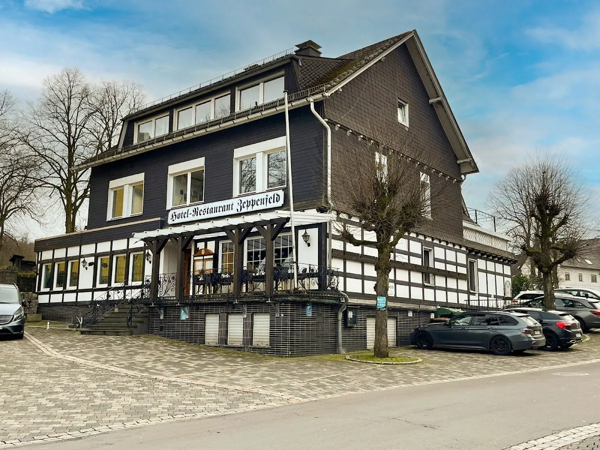 BookNoFees: Ristorante – Hotel Zeppenfeld – Wenden – Hotel Zeppenfeld, foto 1