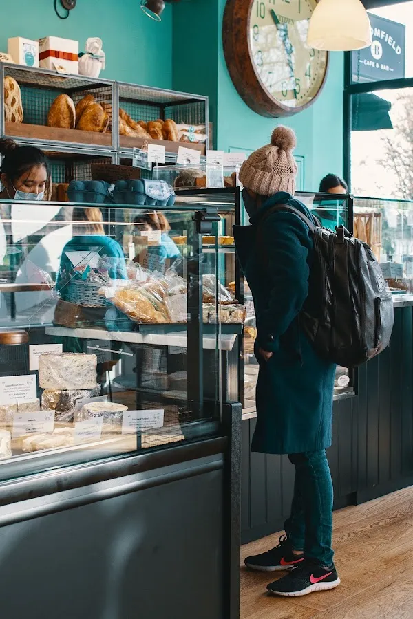 BookNoFees: Panetteria – Holtwhites Bakery & Deli – London – Holtwhites Panetteria e Gastronomia, foto 1