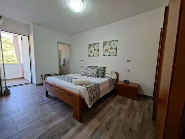 BookNoFees: Tranquillo appartamento in posizione centrale con balcone e vista sulle montagne – VILLASIMIUS