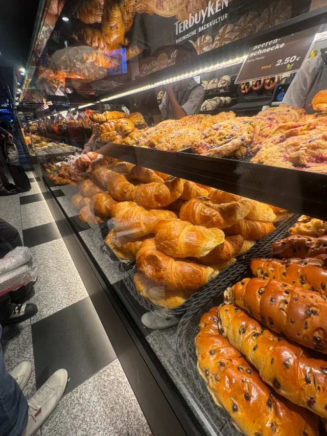 BookNoFees: Panetteria – Terbuyken – Düsseldorf – Terbuyken, foto 2