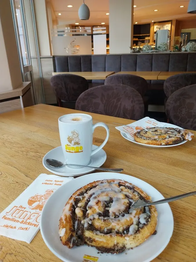 BookNoFees: Panetteria – Bäcker Regina – Wenden – Regina, la panettiera, foto 1