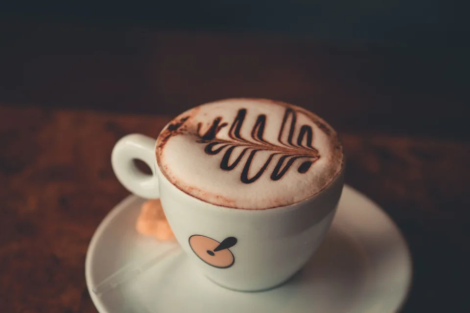 BookNoFees: Beispielfoto: Cappuccino mit Schokoladenmuster
